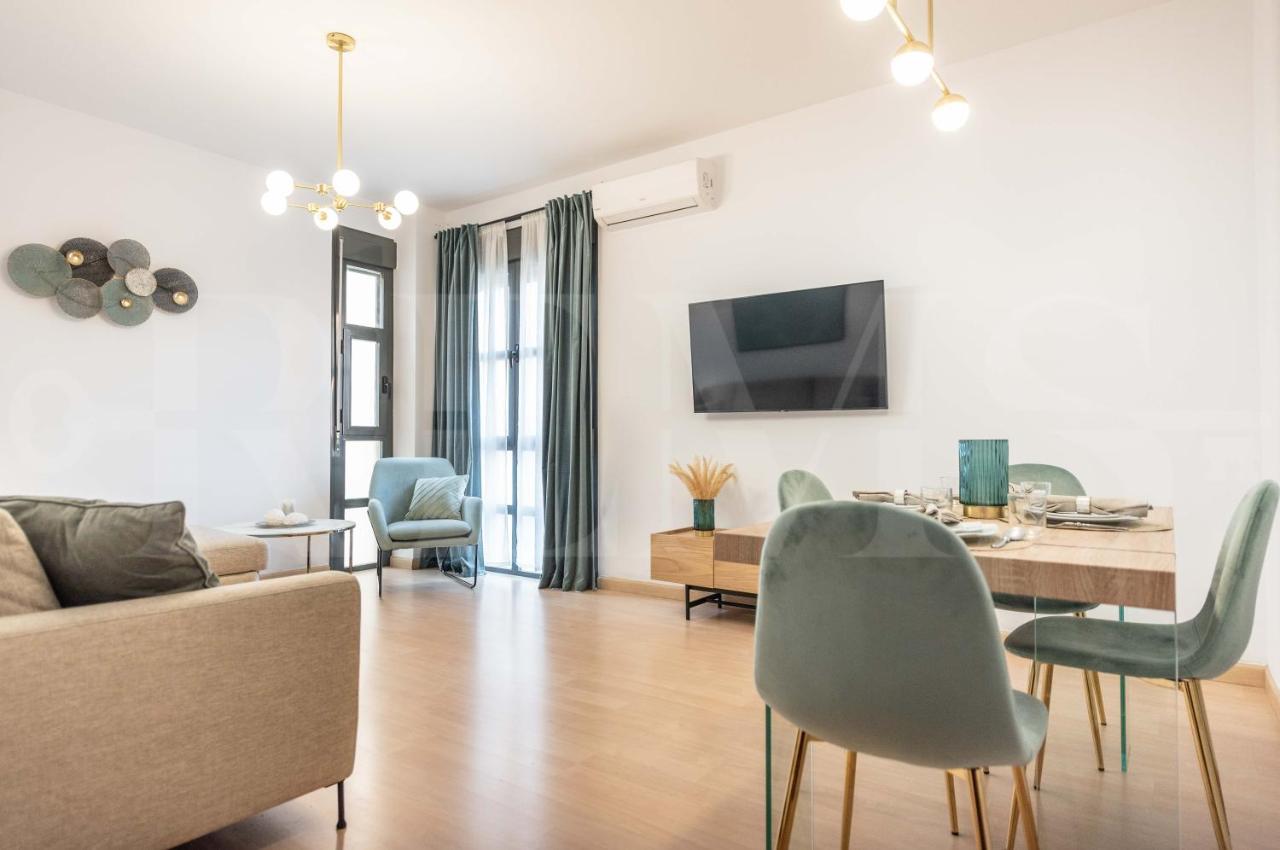 Inviting Apartment In The Heart Of Malaga By Rems Екстериор снимка