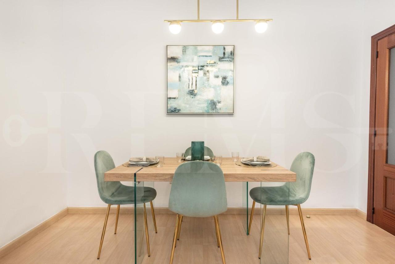 Inviting Apartment In The Heart Of Malaga By Rems Екстериор снимка